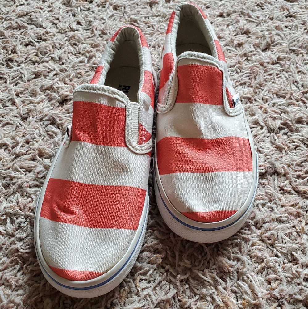 Ruum slip on sneakers